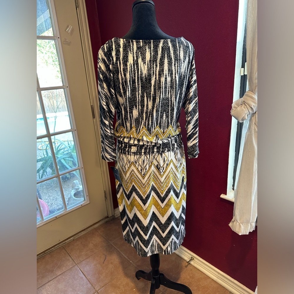 Ellen Tracy Dress Size 8 Black White Yellow Chevron Belted 3/4 Sleeve NWT - Picture 10 of 10
